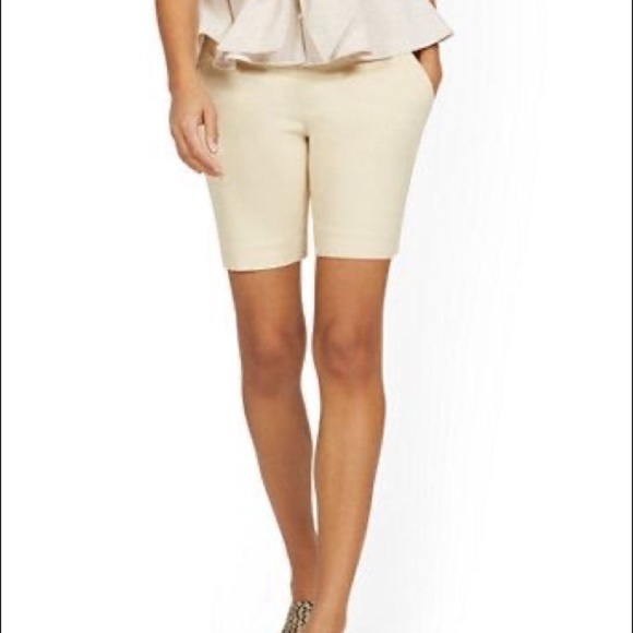 [BCBG] Like New Dressy Shorts - Picture 1 of 7